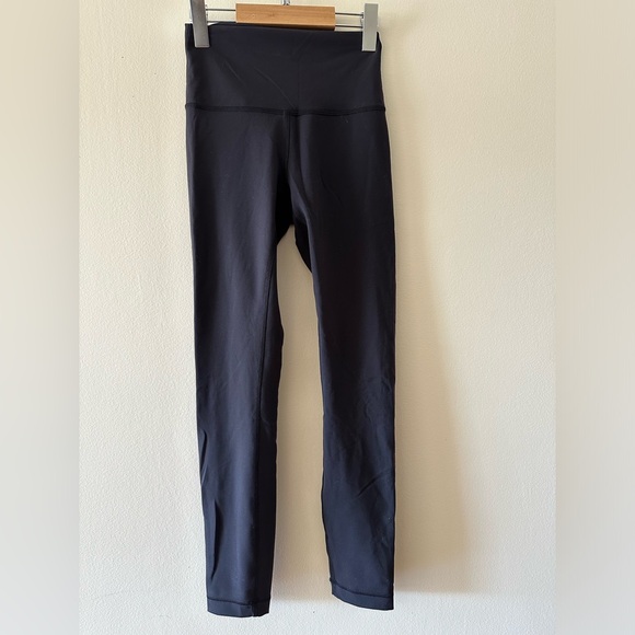 *SOLD* Wunder Train Leggings size 4 Lululemon - Picture 2 of 4